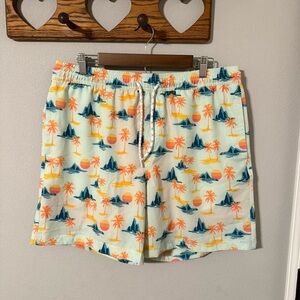 Valor Collective Mens Swim Trunks size Large lined side pockets